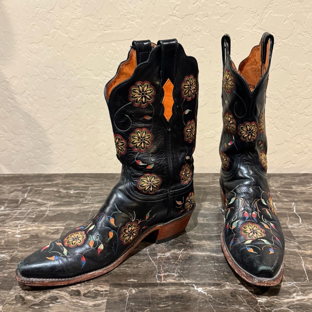 Lucchese Black Leather Floral Embroidered Cowboy Boots - Picture 13 of 13
